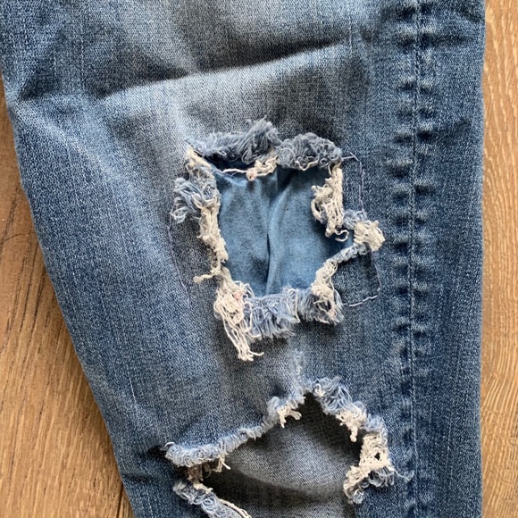 American Eagle Ripped Straight Leg Jean - Picture 3 of 4